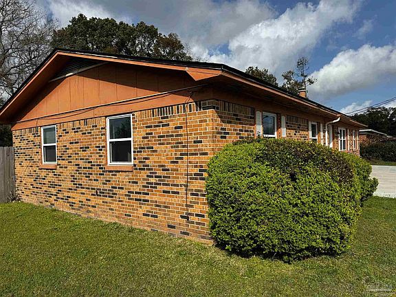 3rd image of 7160 Peninsula Dr