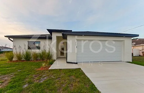 227 Pennfield St Photo 1