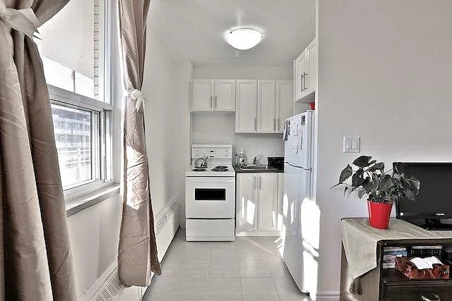 60 Mountview Ave — Photo 9