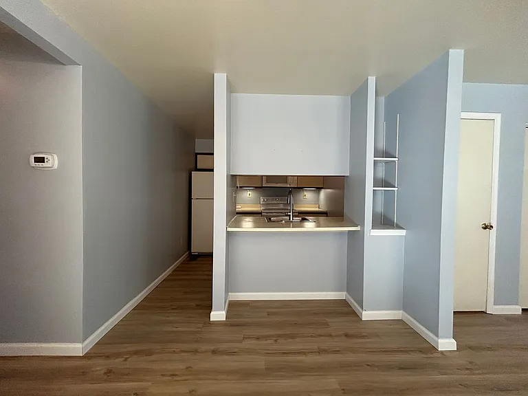 27 Martine Ct #2 — Photo 6