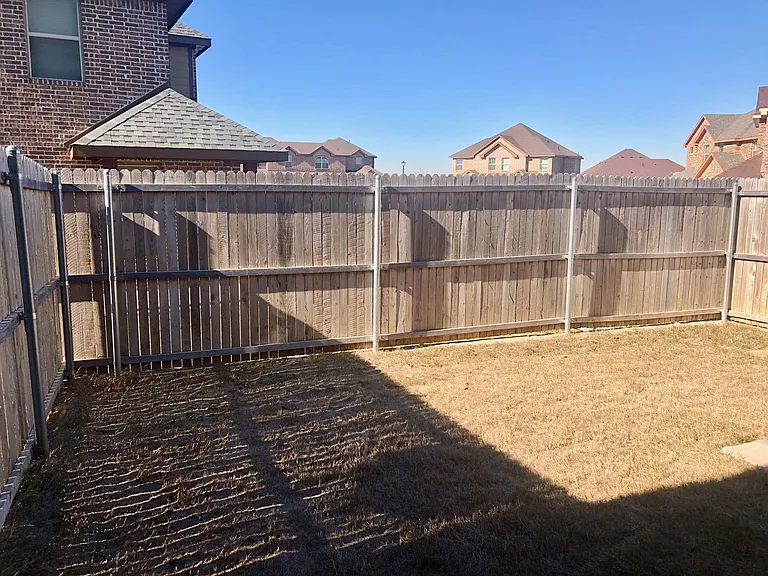 925 Chaparral Trl — Photo 18