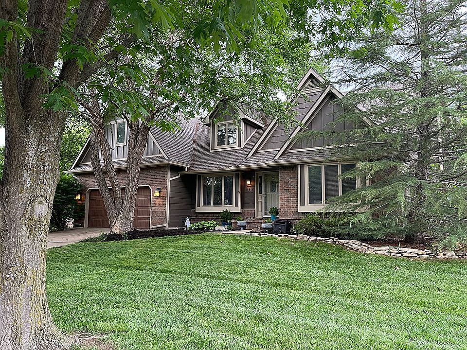 1st image of 1321 N Coachhouse Ct