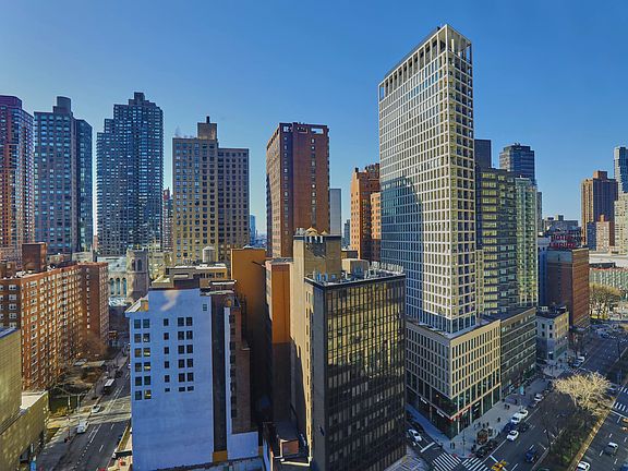 3rd image of 1 Central Park N #1114