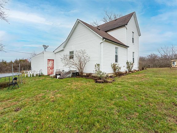 3rd image of 4621 Leonard Dr