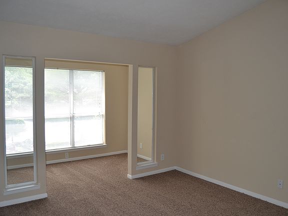 Spacious Sunroom