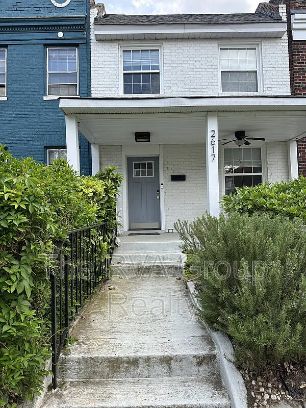 Building Photo - 2617 Parkwood Ave
