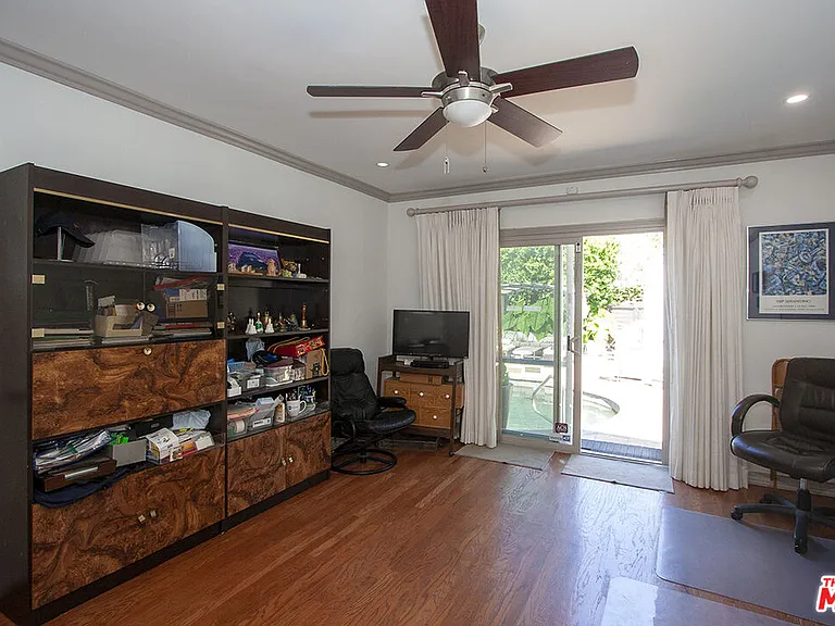 1173 S Point View St — Photo 12