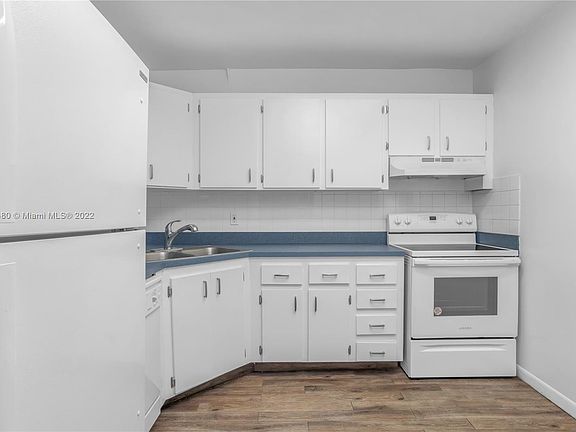 4th image of 11131 Royal Palm Blvd #14