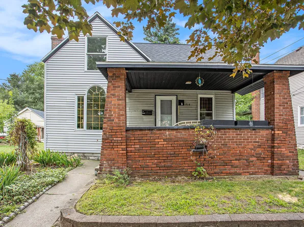 914 11th St NW, Grand Rapids, MI 49504
