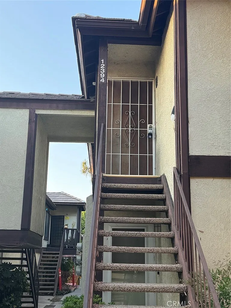 1 bed, 548 sqft, $2,000 — Photo 3