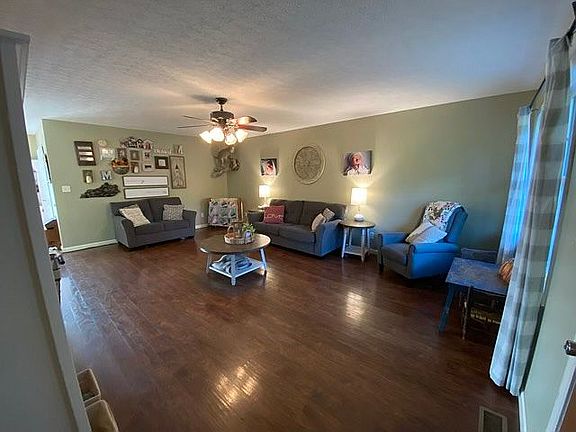 5th image of 160 Wolcut Ln