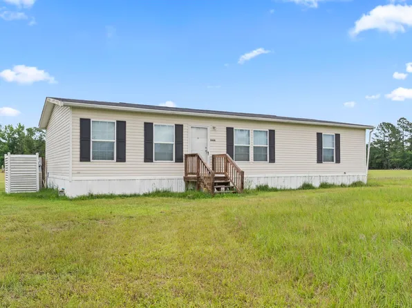 6608 Black Creek Rd., Nichols, SC 29581