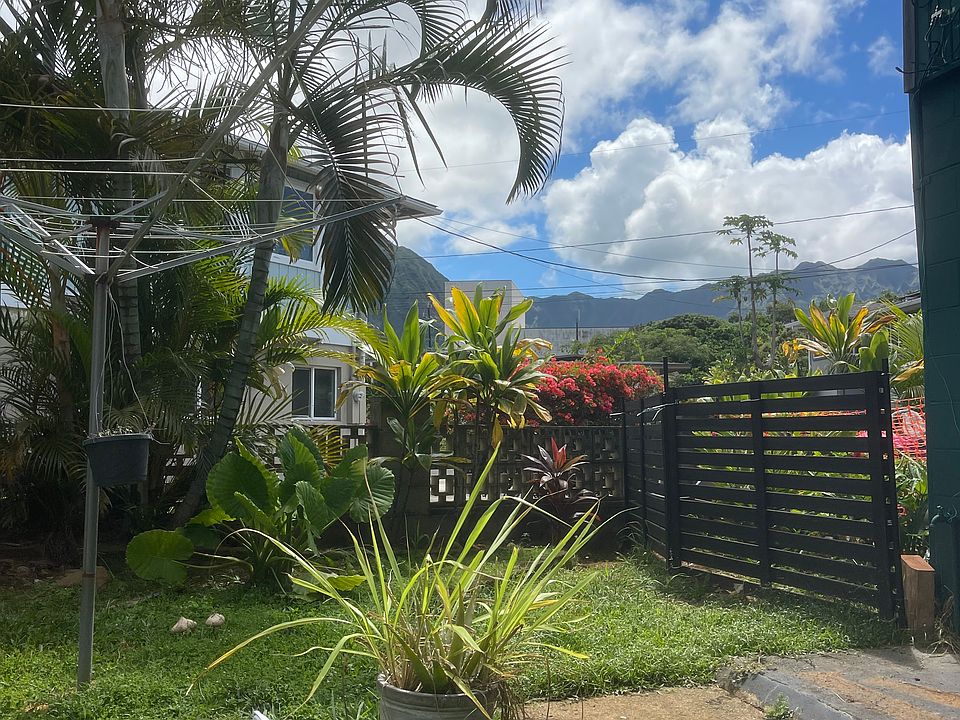 Backyard has mountain views of the Koolua's and has become a peaceful retreat.