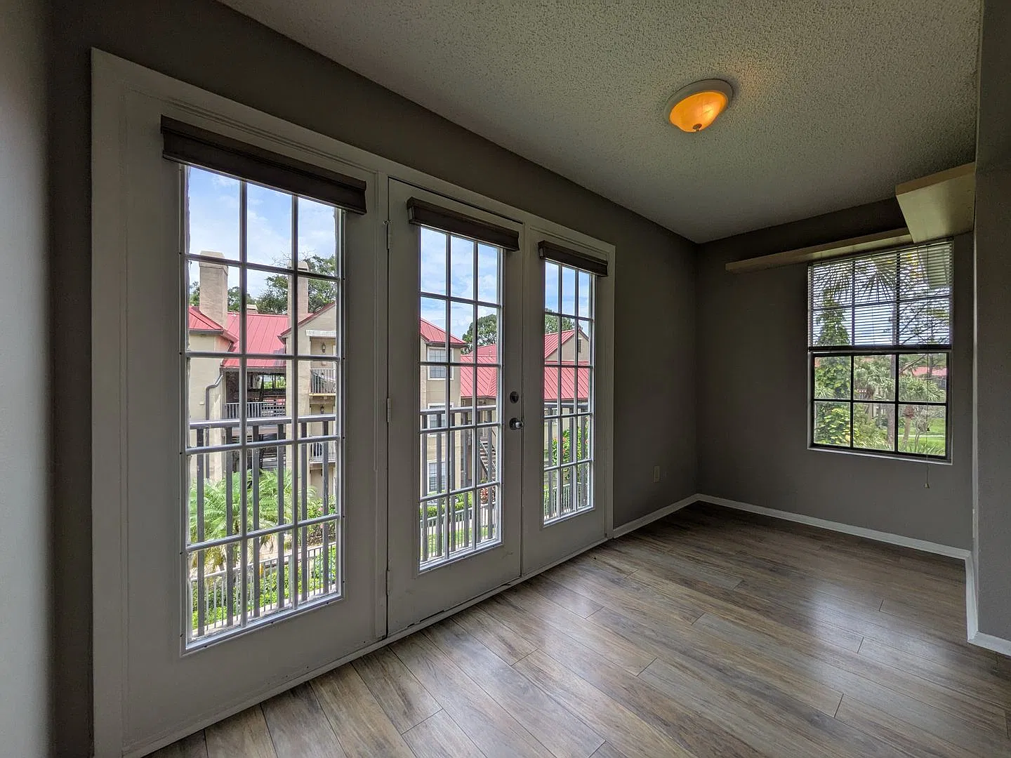 249 Afton Sq — Photo 4