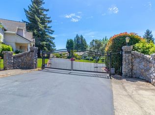 8443 Marina Vista Ln, Fair Oaks, CA 95628