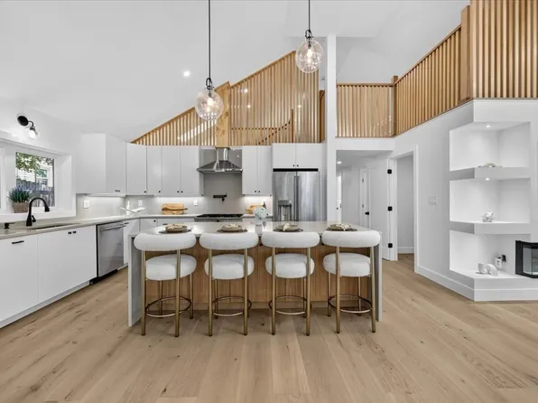 101 Hackensack Rd, Chestnut Hill, MA 02467