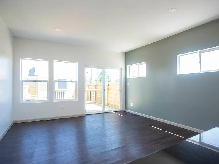 Sliding door to the deck