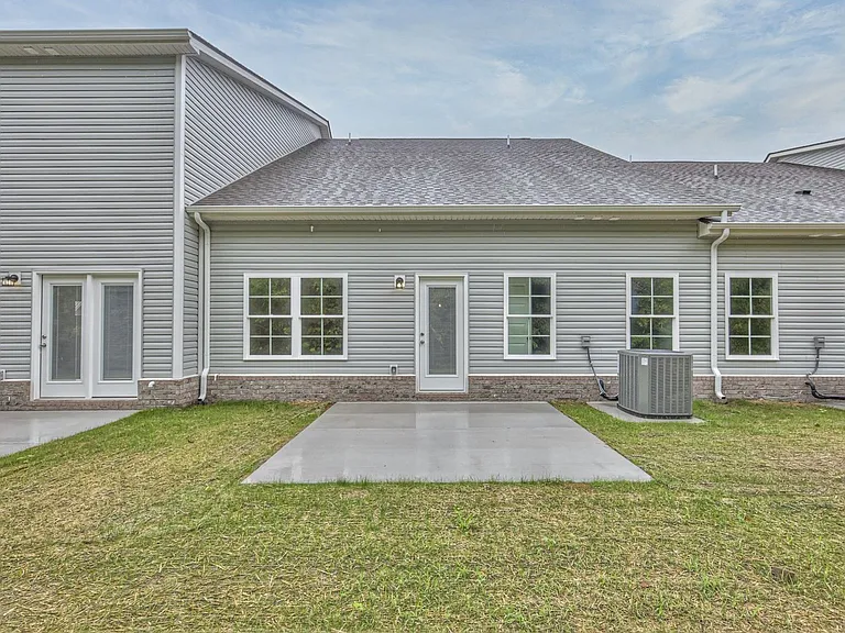 113 Creek Wood Rd — Photo 3