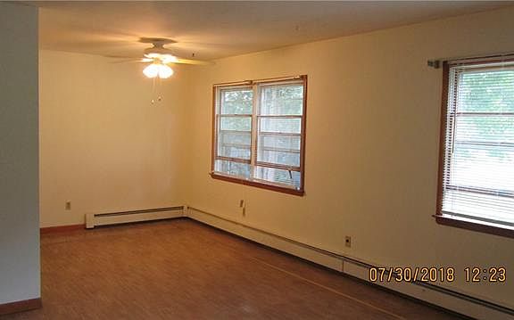 4th image of 25 1st St
