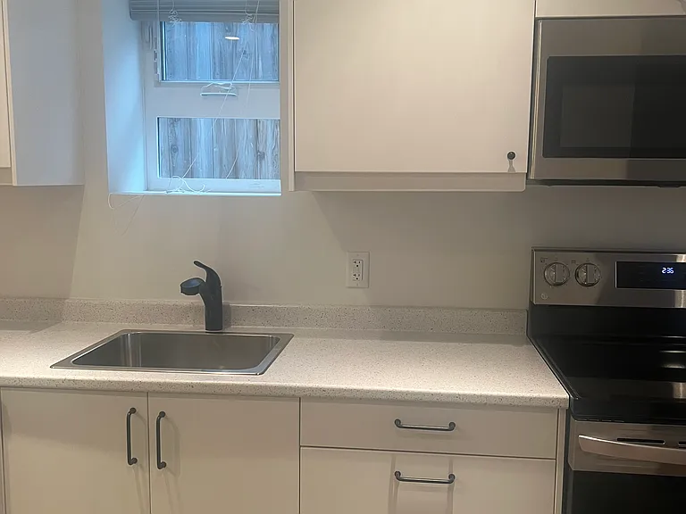 2629 E 6th Ave — Photo 3