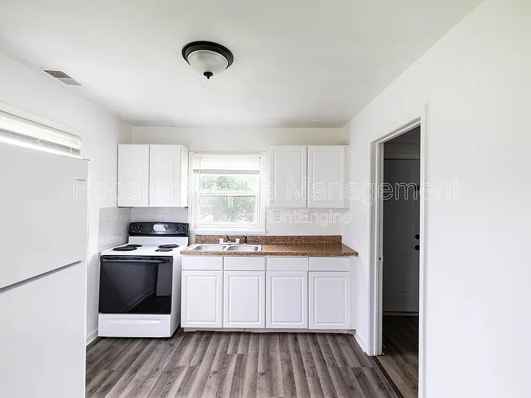 6119 Nimitz Dr — Photo 4