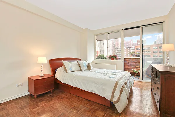 Sold by Corcoran | media 16