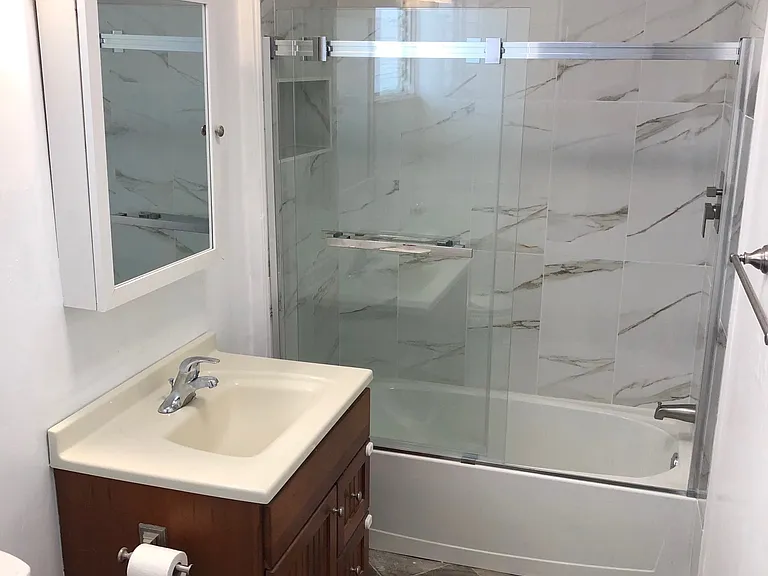 202 Avenida Monterey #B — Photo 4