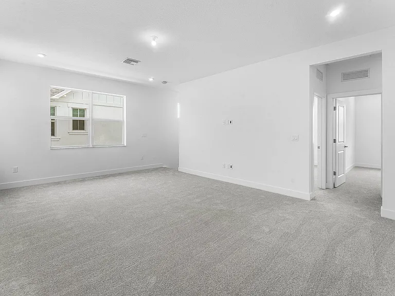 888 SW Newfield Pkwy — Photo 24