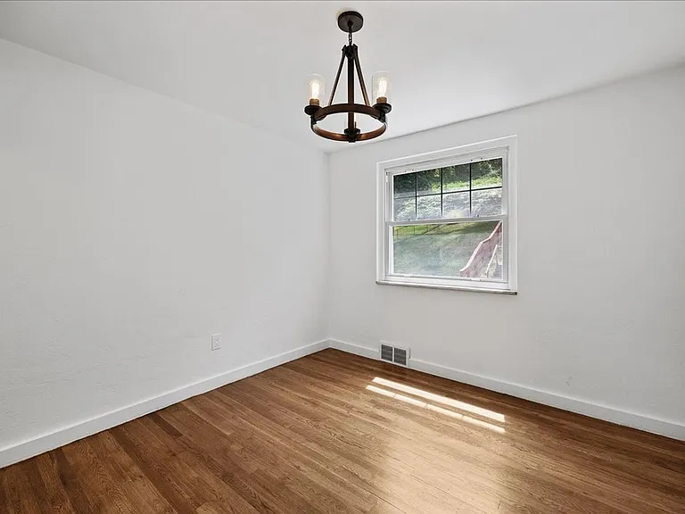 2182 Pauline Ave — Photo 20