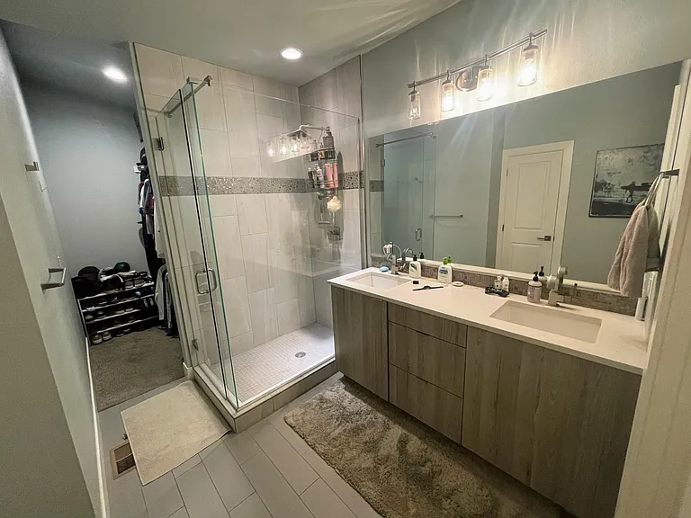 1823 Irving St #102 — Photo 11