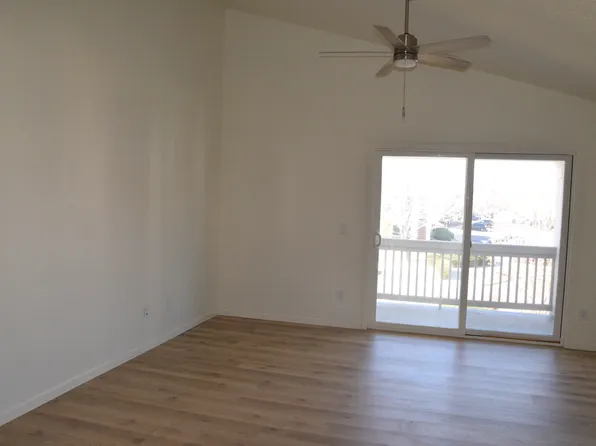 4825 Hahns Peak Dr, Loveland, CO