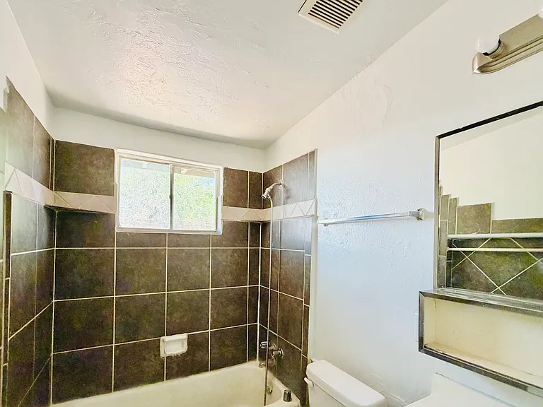 Studio, 1 Bedroom and 2 Bedroom Homes in Central Tucson! — Photo 24