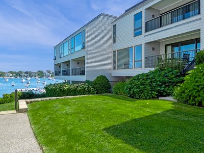 35 Wharf Path APT B, Marblehead, MA, 01945