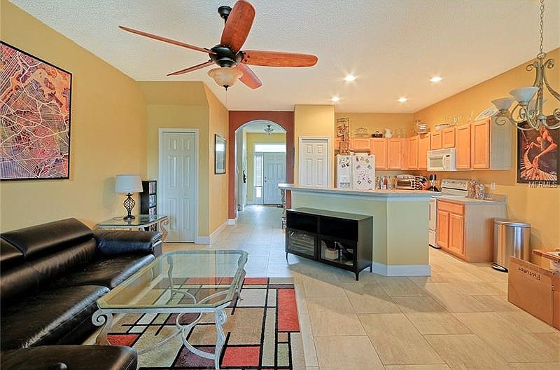1st image of 520 Black Lion Dr NE