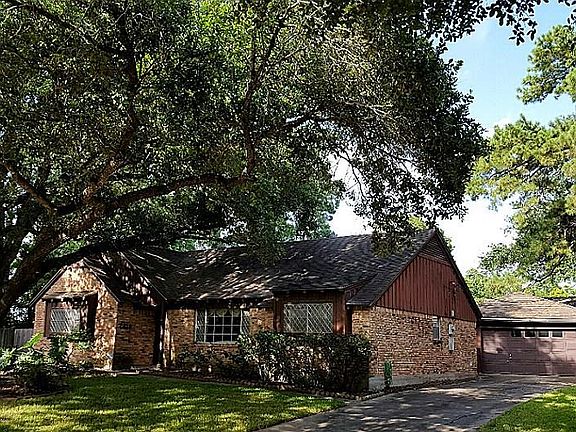 Look at this lot....at the end of a cul de sac!