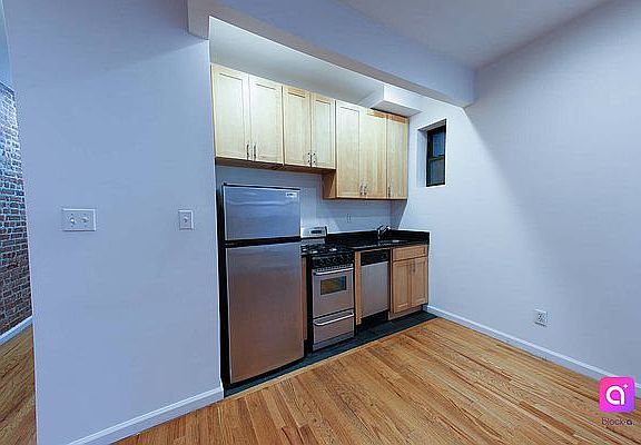 4th image of 230 E 87th St APT 2B
