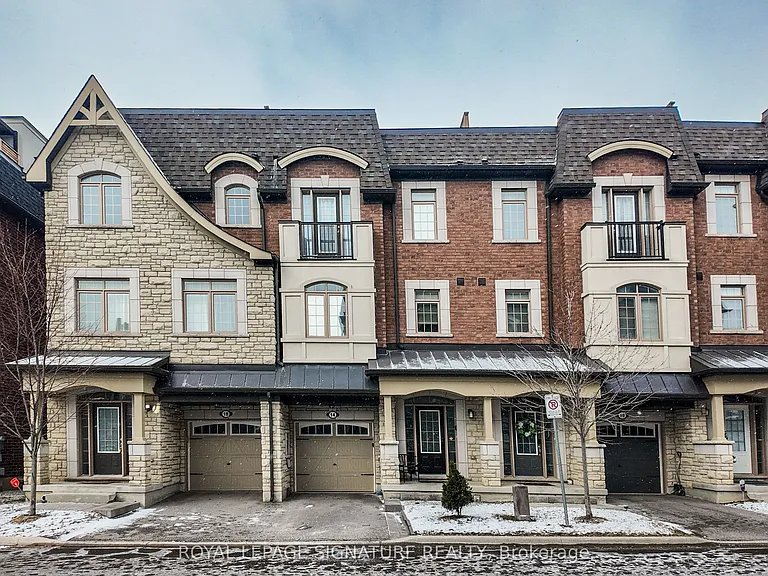 14 Queen Mary Ct — Photo 31