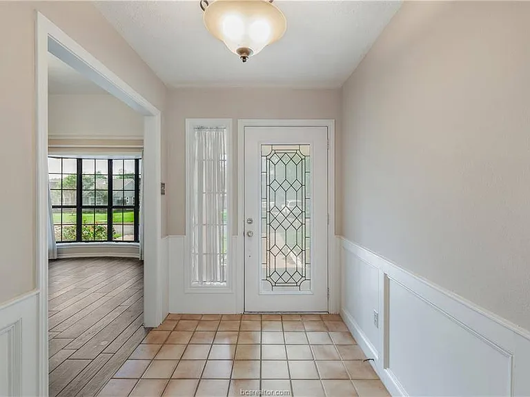 1806 Rosebud Ct — Photo 5