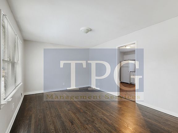 4th image of 11405 Applewood Dr