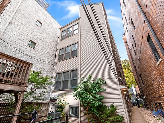 2nd image of 924 N Winchester Ave #2F