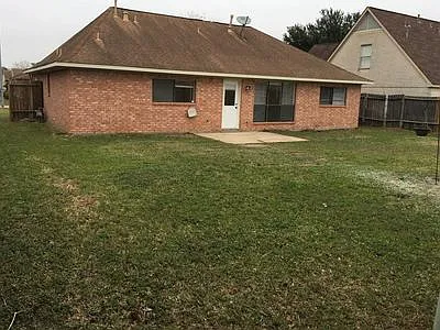 Building Photo - 5230 Findlay Dr