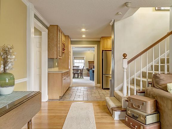 4th image of 844 Wood Ave
