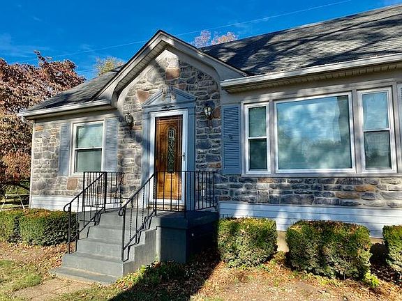 3rd image of 126 Preston Ct