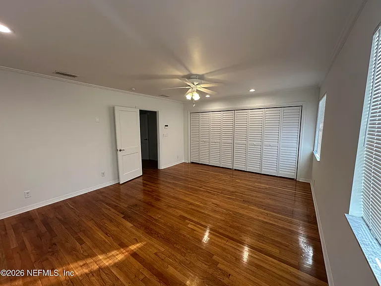 4690 Homestead Rd — Photo 10