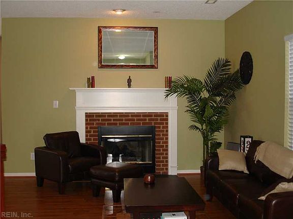 2nd image of 805 Old Mill Ct