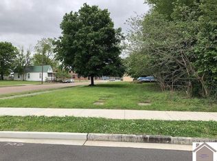 700 S 4th St, Paducah, KY 42003