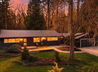 19022 Old River Dr, West Linn, OR
