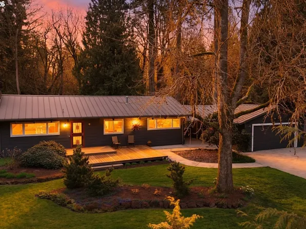 19022 Old River Dr, West Linn, OR 97068