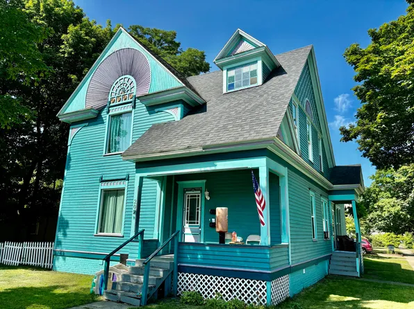 202 S Washington Ave, Ludington, MI 49431