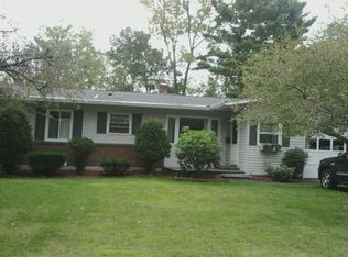 80 Maple Grove Dr, Pittsfield, MA 01201